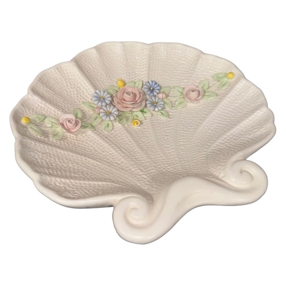 Vintage Decorative Capodimonte Italian Porcelain 1900's Seashell Bouquet Tray - Picture 1 of 4